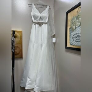 David’s bridal Wedding dress with vail & belt